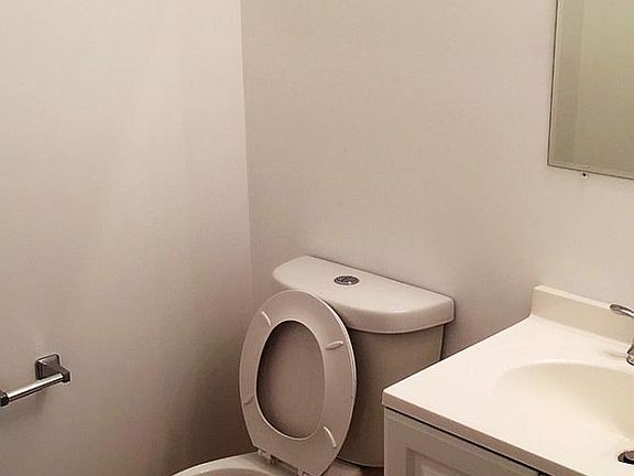 4th image of 87 Vaughan Dr #811