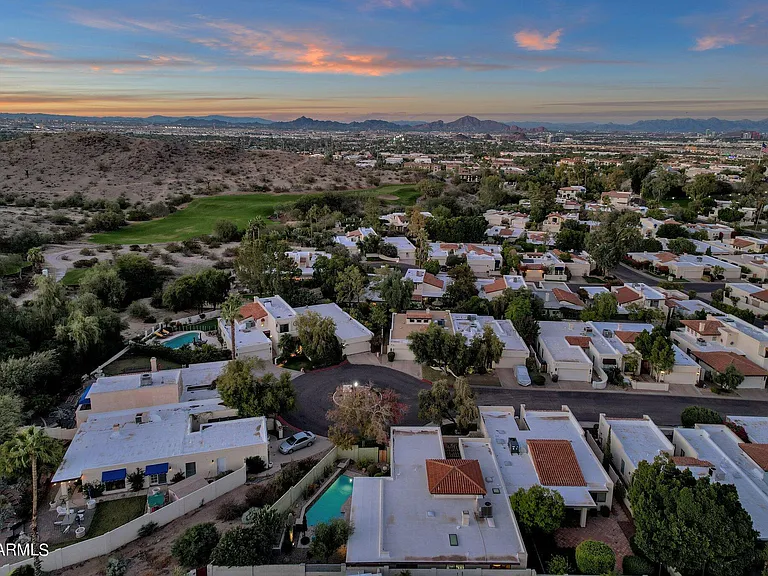 4611 E Desert Dr — Photo 57