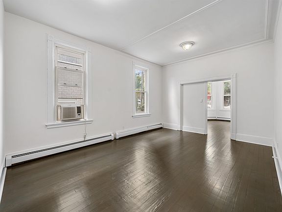 5th image of 810 19th St