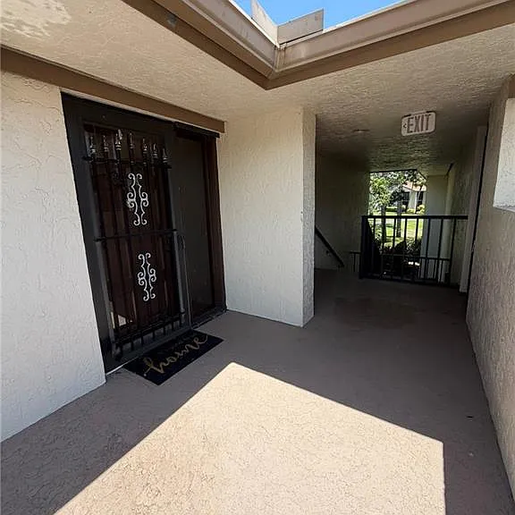 576 Retreat Dr #201 — Photo 37