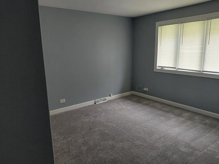18840 Harding Ave — Photo 3