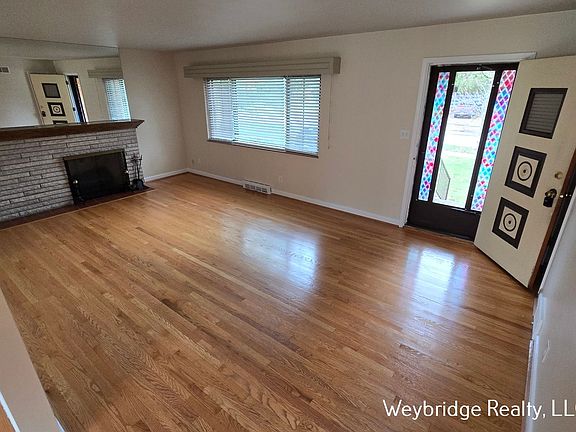2nd image of 5710 Kirby Ave