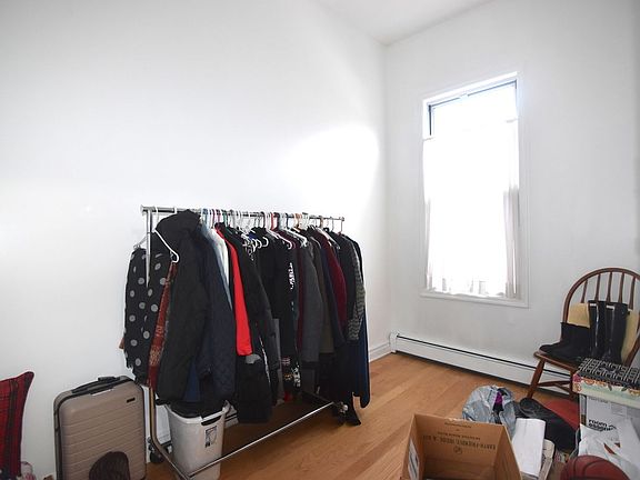 5th image of 177 Bedford Ave #2