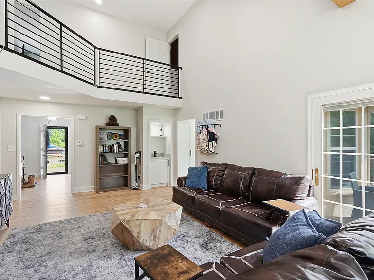 3513 Bob Billings Pkwy — Photo 5