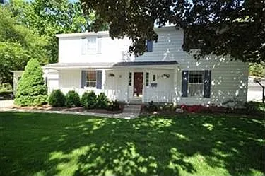 614 Debbington Dr photo 1