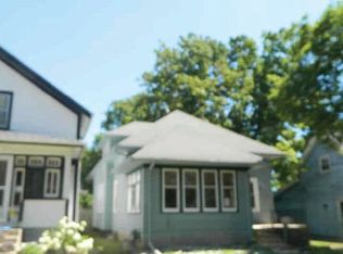 407 S 6th Ave, West Bend, WI 53095