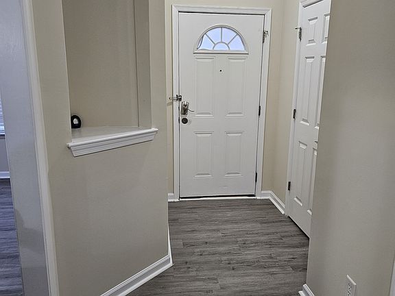 2nd image of 302 Wythe St