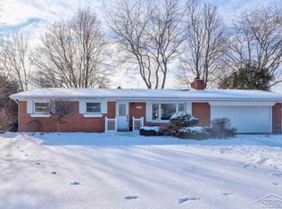 4039 Dickinson Dr, Saginaw, MI 48603