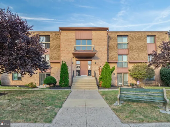 49304 Delaire Landing Rd #304, Philadelphia, PA 19114
