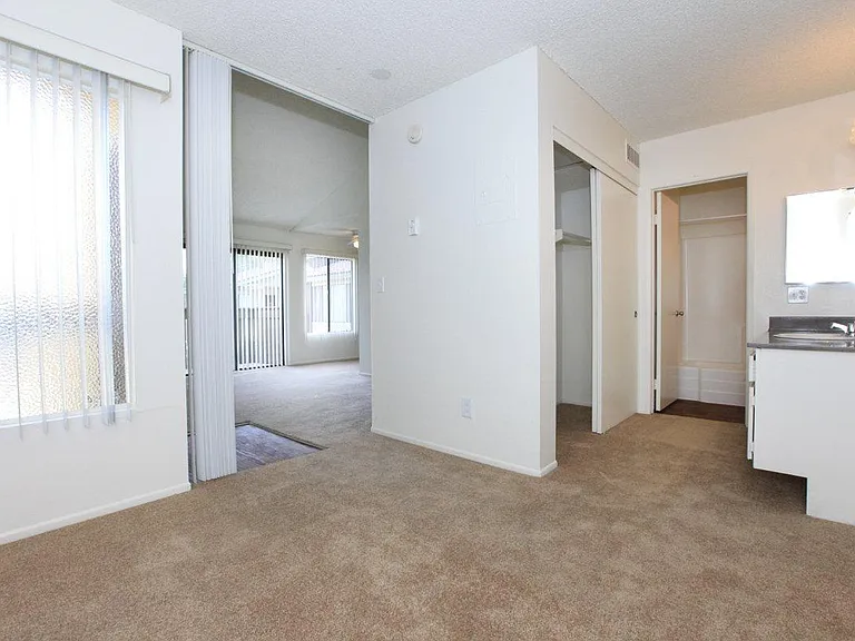 2944 Frontera St — Photo 28