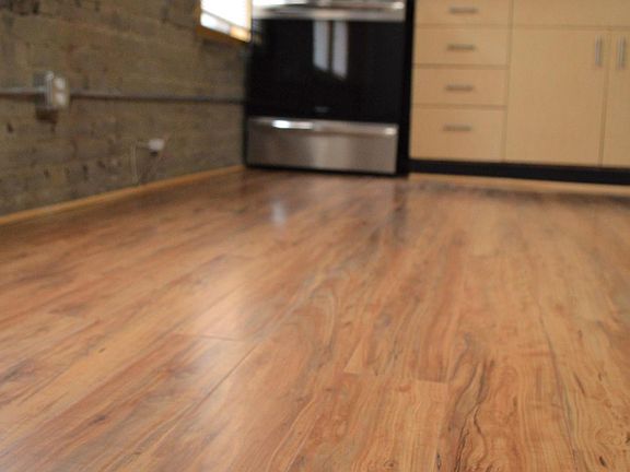 4th image of 615 E 16th St #207