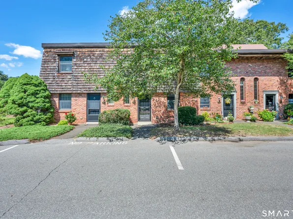 85 River Road #G2, Essex, CT 06426