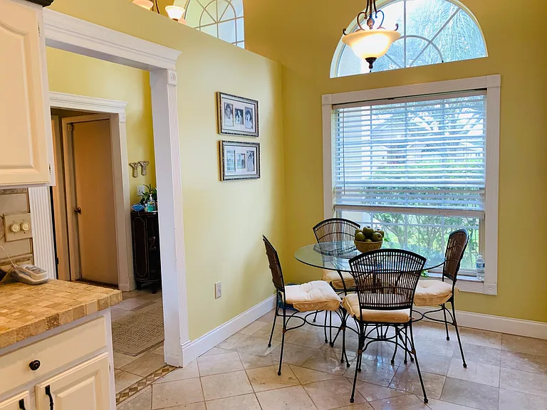 Eat-in Dining area by Kitchen