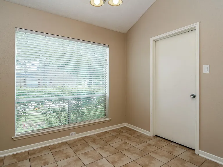 12002 Rocky Knoll Dr — Photo 18