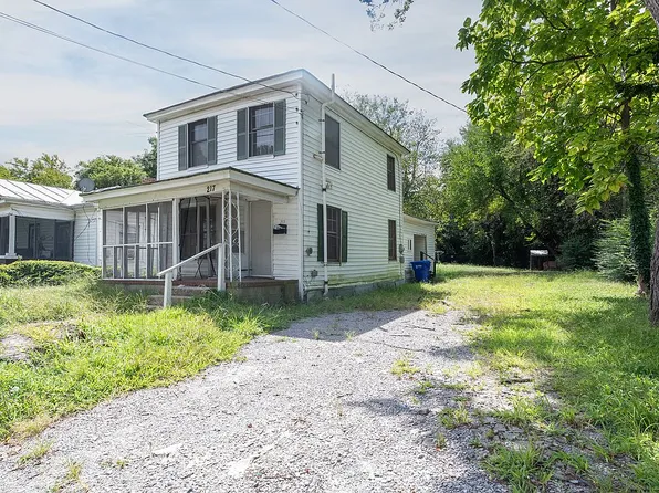217 N Capital St, Suffolk, VA 23434