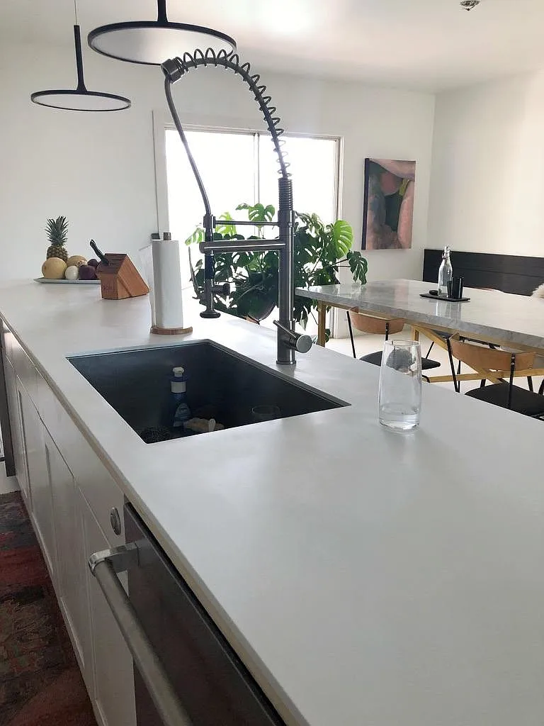 3 bed, 1270 sqft, $3,600 — Photo 3