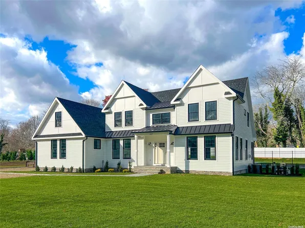 427 S Jamesport Avenue, Jamesport, NY 11947