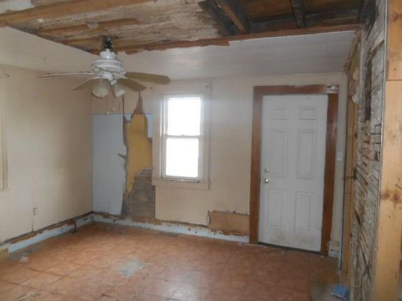 3rd image of 12667 Vernon St
