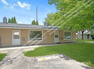 122 E Aikens Rd, Eagle, ID 83616