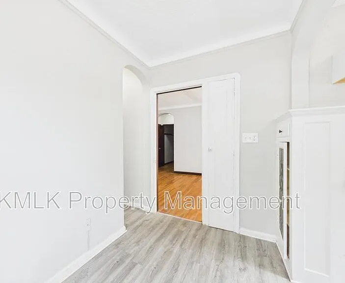 1352 Kenilworth Ave — Photo 15