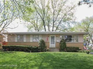 703 Elderberry Ln, Mount Prospect, IL