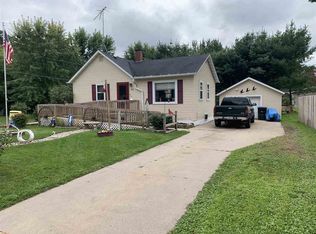 1006 E Lieg Ave, Shawano, WI 54166