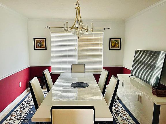 3rd image of 4725 Greencove Cir