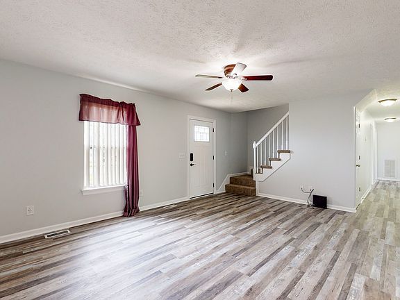 4th image of 2619 Galahad Dr