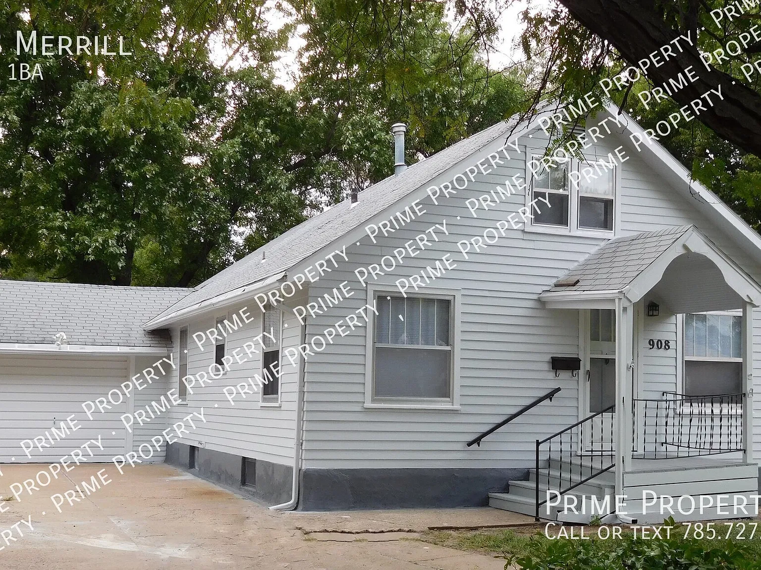 908 Merrill — Photo 1