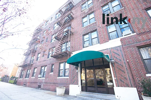 Rented by Link NY Realty | media 17