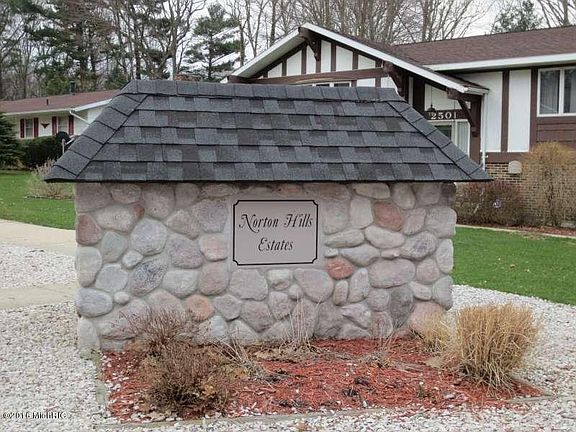 2nd image of 2273 N Hilltop Dr