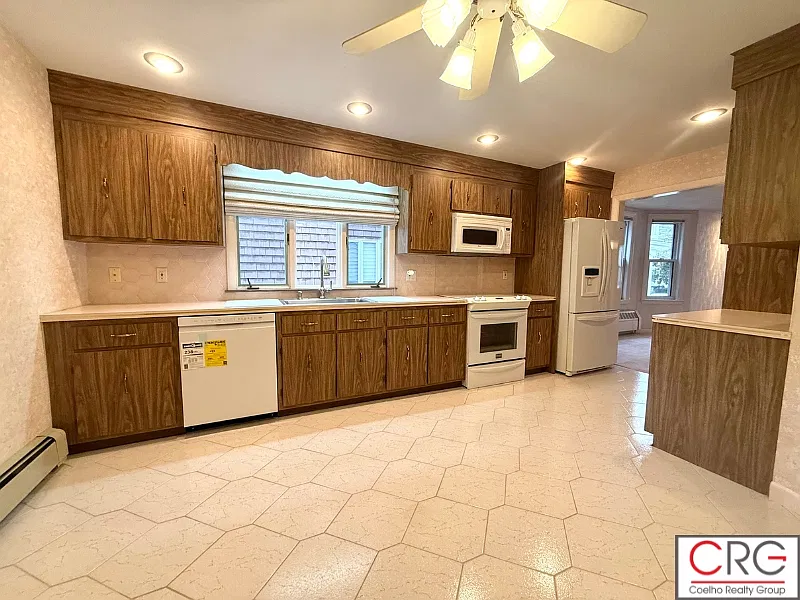 2 bed, 1100 sqft, $2,600 — Photo 4