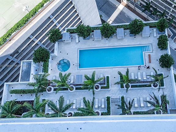 3rd image of 1300 Brickell Bay Dr APT 2712