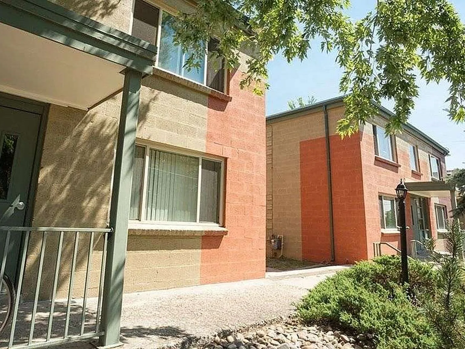 Jefferson Park Apartments — Photo 1