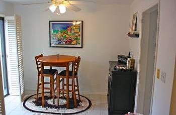 4th image of 1660 Franklin St APT 4