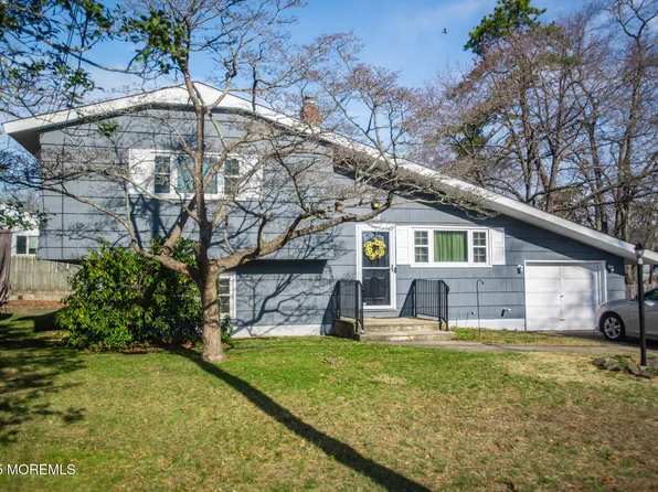 712 Beach Avenue, Beachwood, NJ 08722