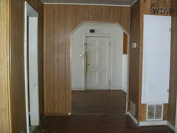 5th image of 131 Lilac Ln
