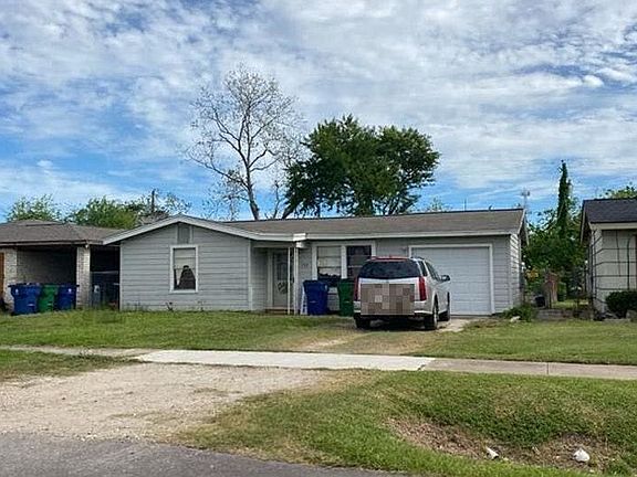 2nd image of 717 Marshall Rd