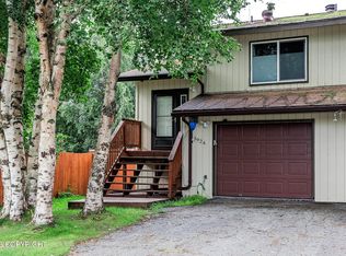 3924 Roundtop Cir, Anchorage, AK 99504