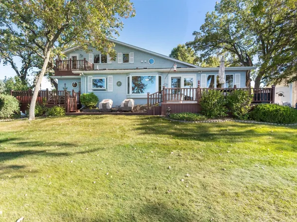 14909 E Eagle Lake Rd, Battle Lake, MN 56515