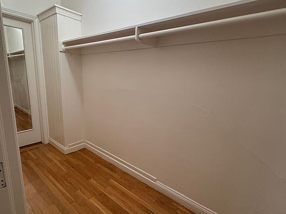 4th image of 2630 L St #47b01881b