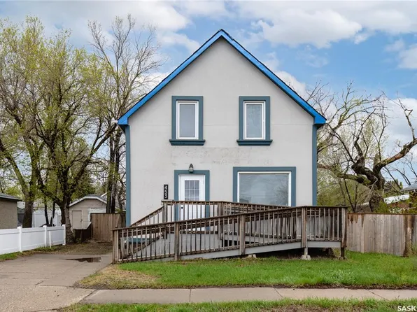 453 LILLOOET STREET W, Moose Jaw, SK S6H 4Z4