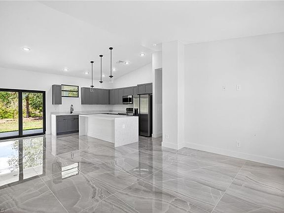 4th image of 3013 58th ST W
