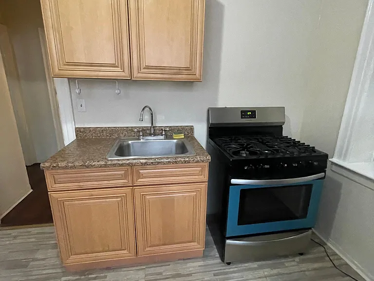 921 McLean Ave #A1 — Photo 4