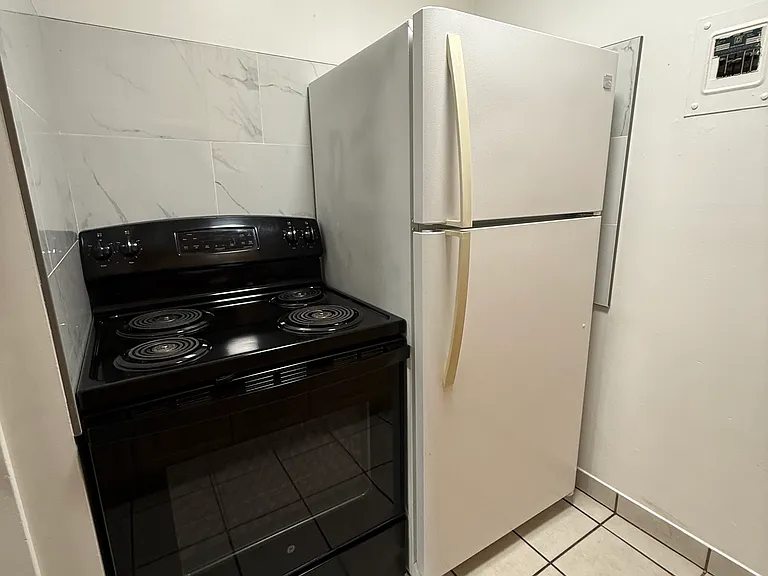 650 S 8th St #16 — Photo 3