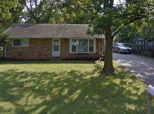 908 Maplepark Dr, Champaign, IL 61820