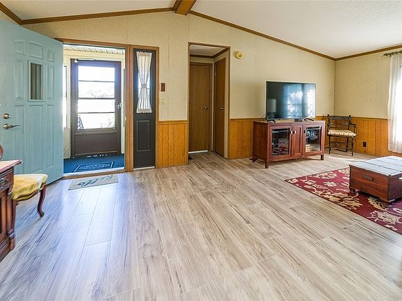 5th image of 6421 Roberts Dr #176