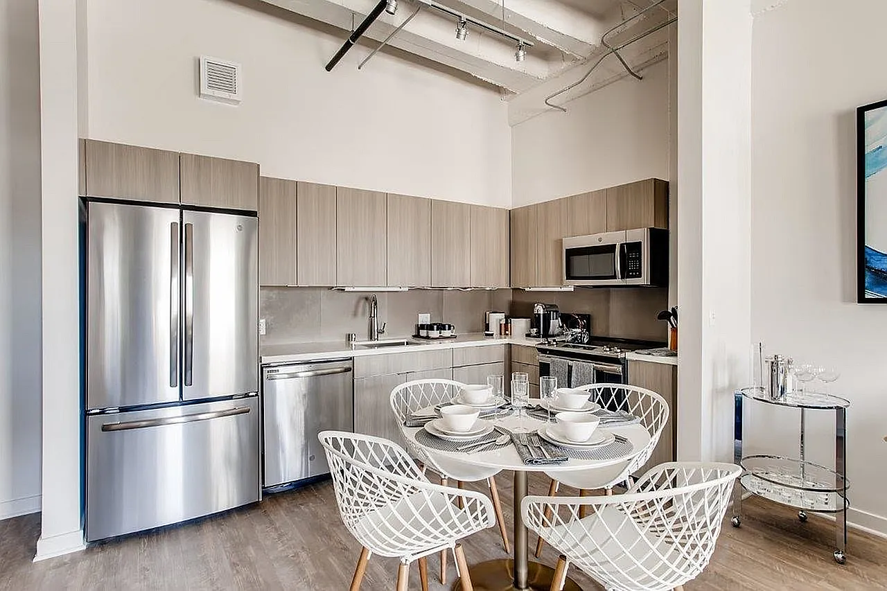 Arrive 625 Broadway — Photo 4