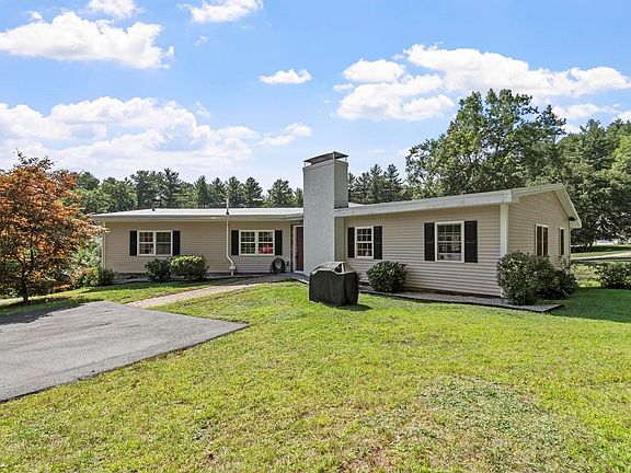 2nd image of 2 Reed Ln