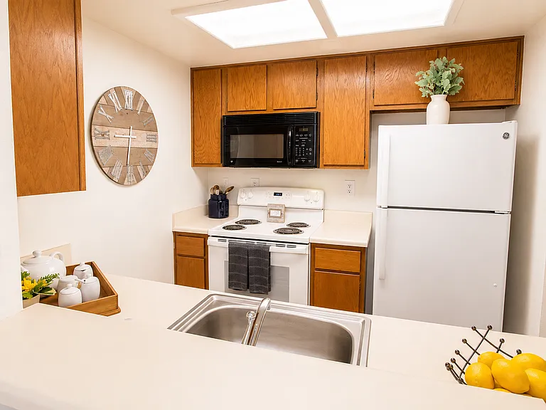 Grouse Run Apartments — Photo 21